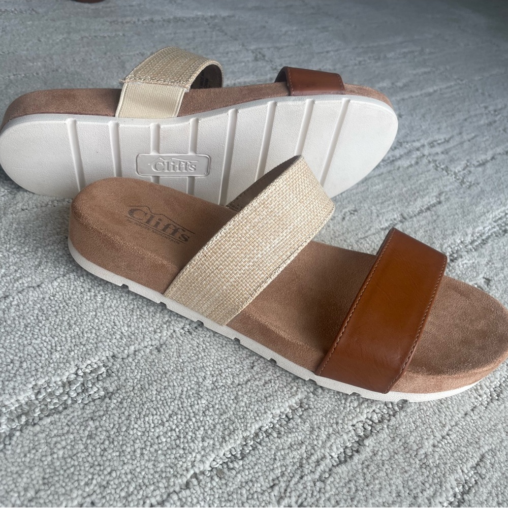 White Mountain Tan and Cream Sandals with Elastic Straps